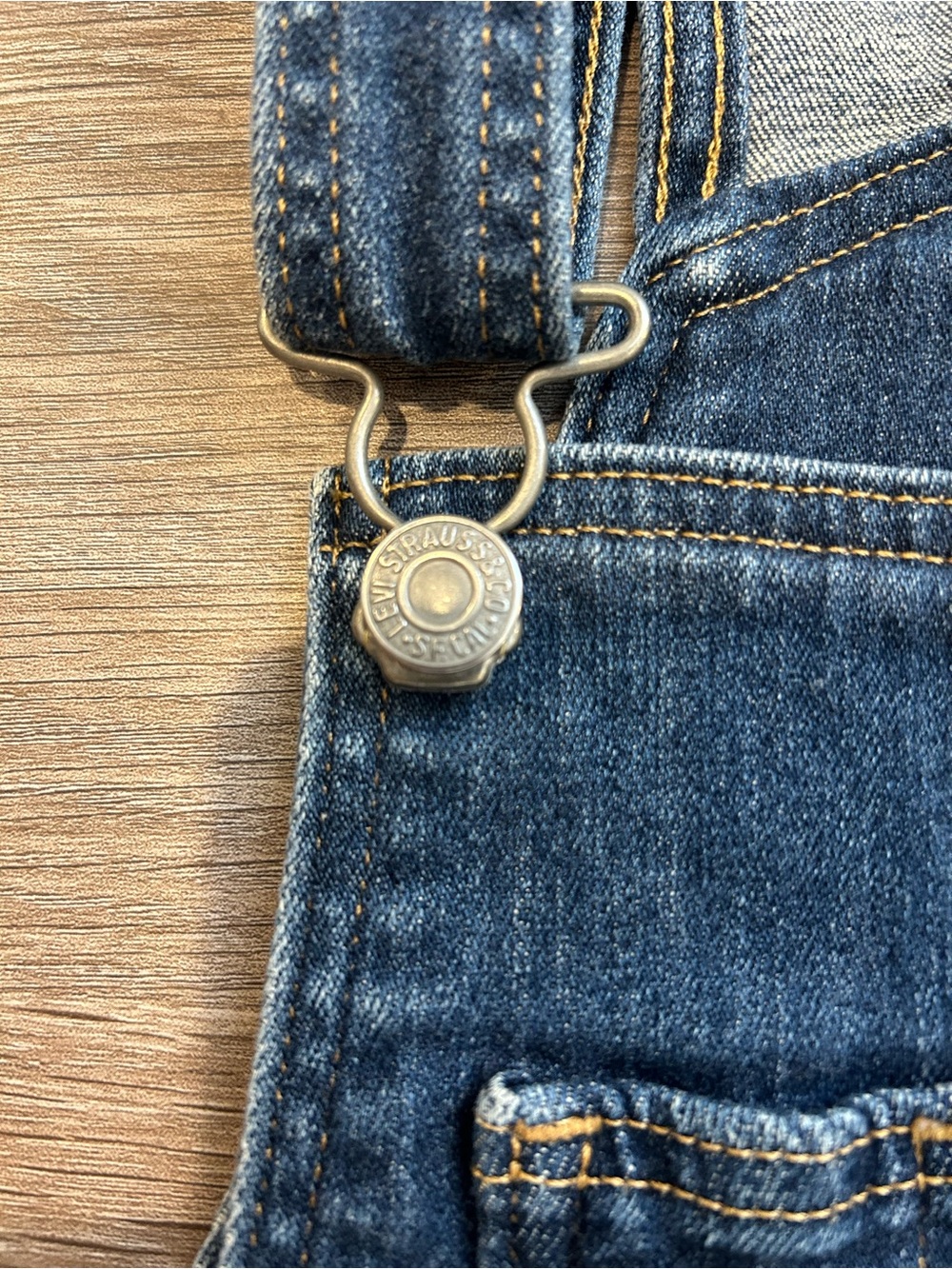 Levi's Indigo Denim Women's Overalls - Picture 3 of 8